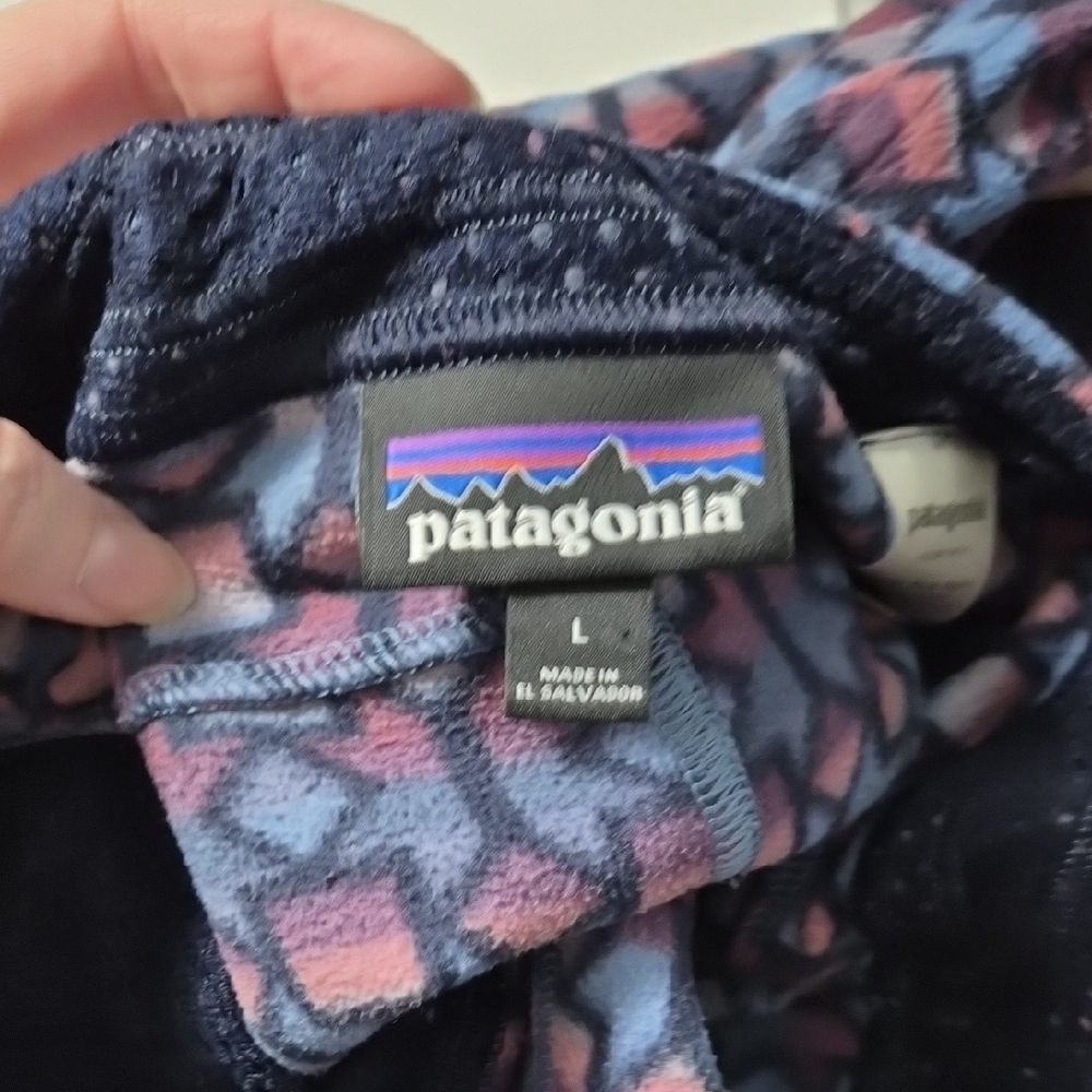 Patagonia Geometric Patterned Microfleece Pullove… - image 5